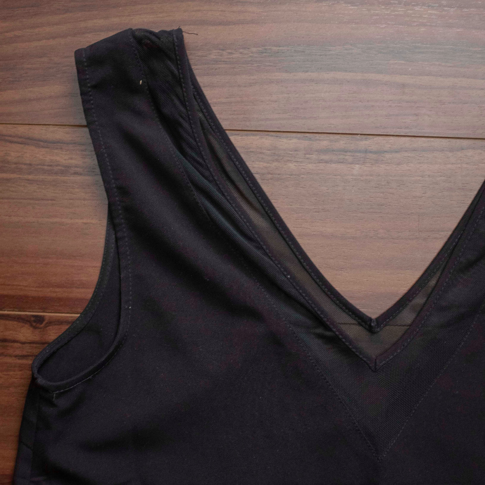 Double-V Neck Mesh Trim Tank